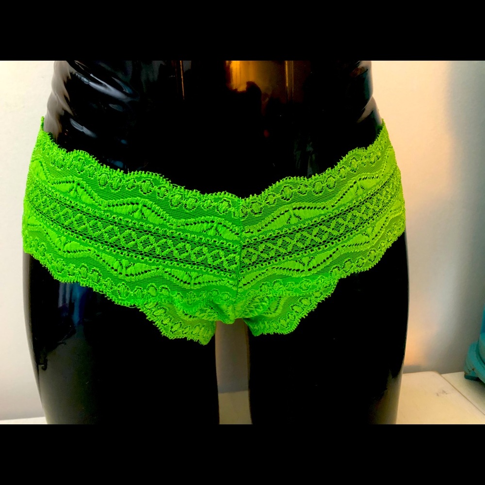 New VTG Victoria’s Secret Sexy Little Things Thong